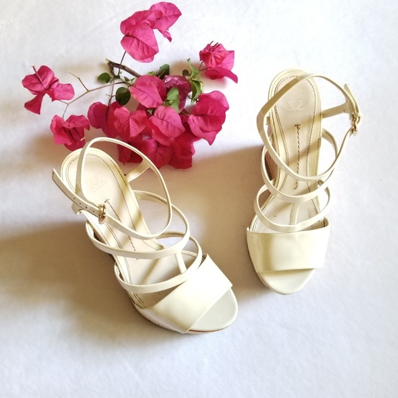 {Sold} GUCCI | Vernice Crystal Wedges Mystic White - Picture 4 of 7